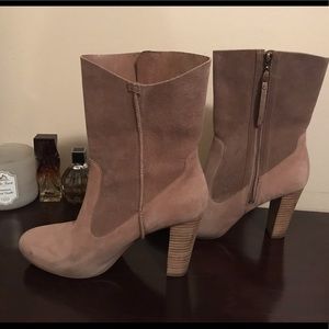 Authentic UGG leather & Suede Boots sz 9 💋